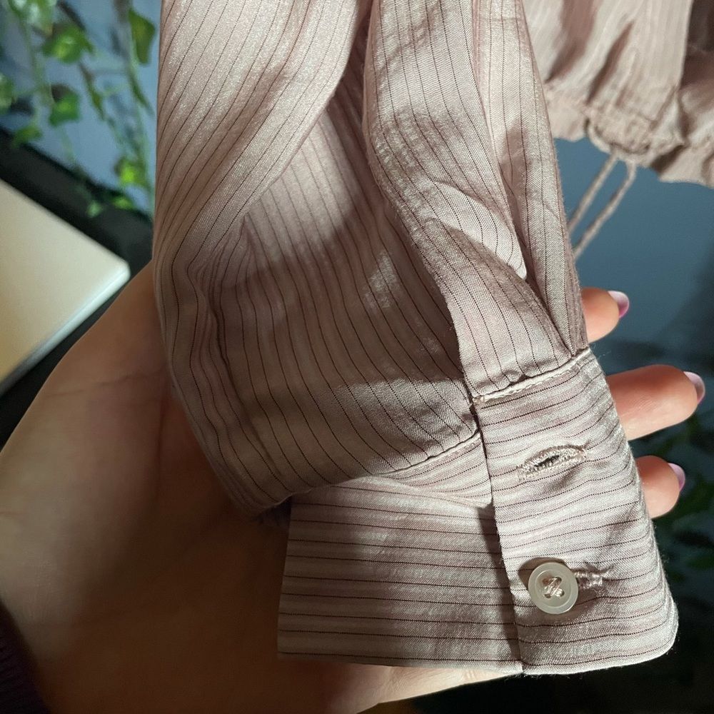 BUTTON UP DYNAMITE BLOUSE - Picture 5 of 6